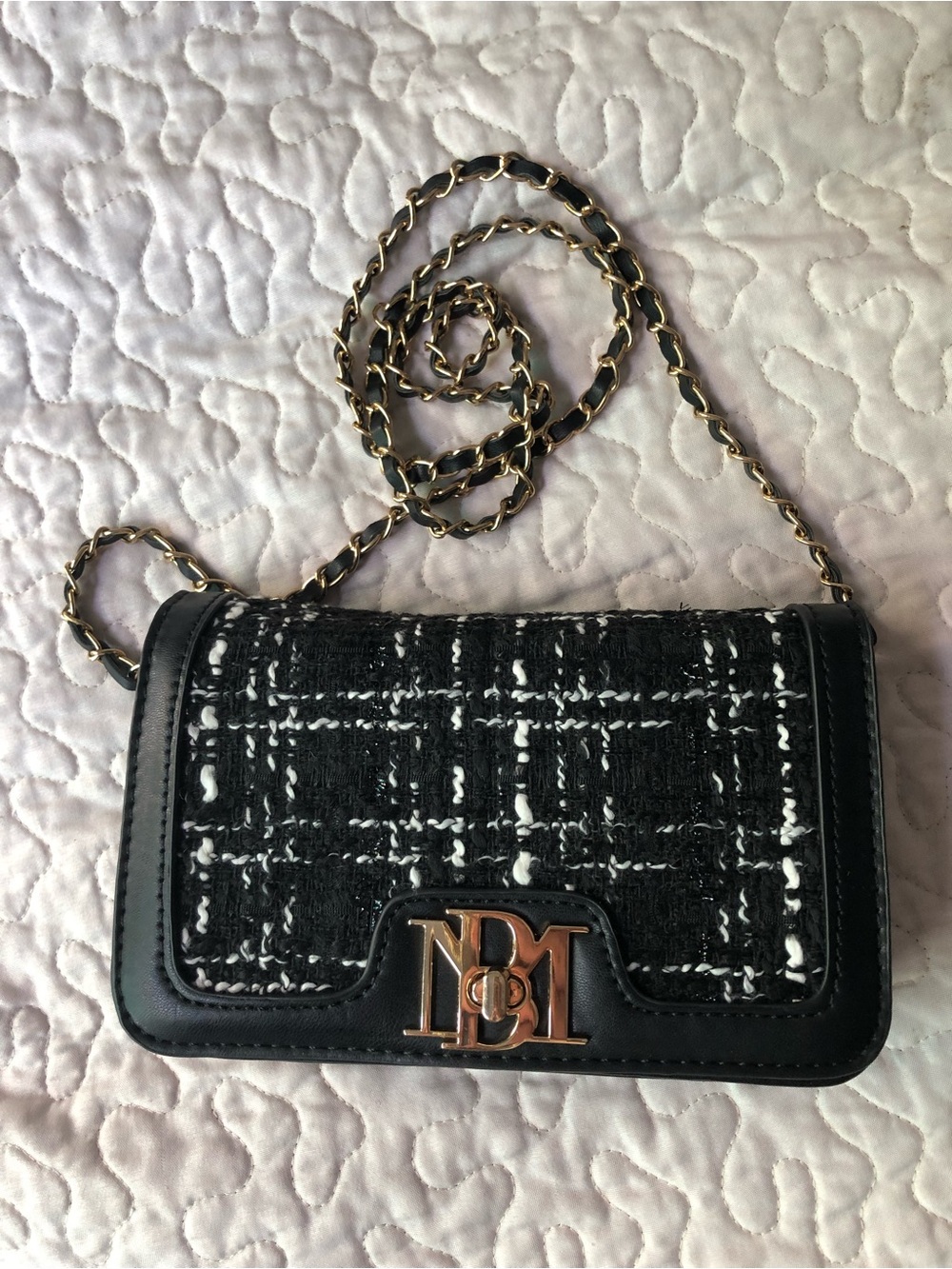NWOT Bershka Black & White Tweed Crossbody with Gold Chain